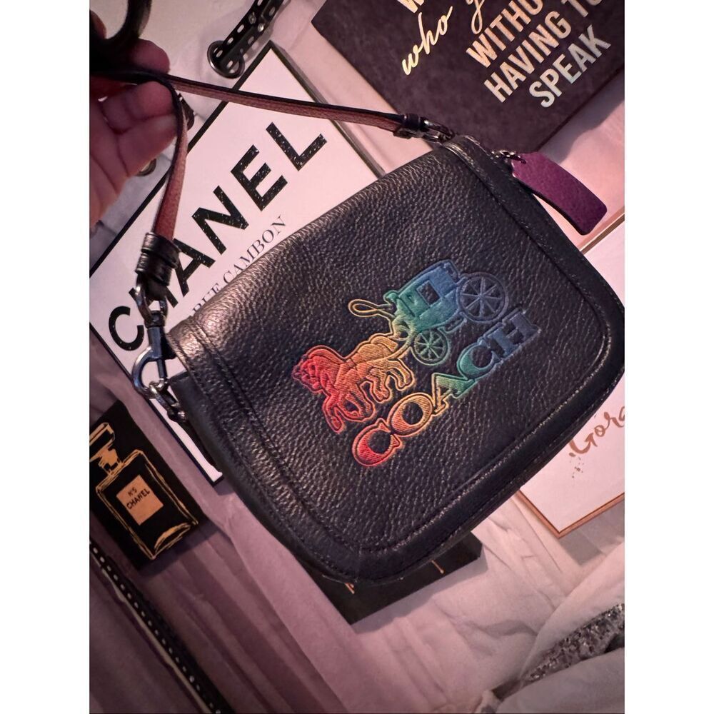 COACh rainbow horse & carriage crossbody/shoulder bag/purse pocketbook handbag - Picture 6 of 14